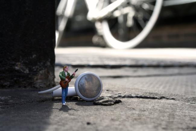 Street art of Slinkachu: Little People in the City