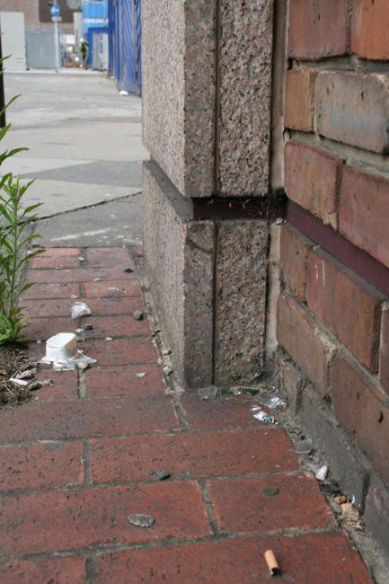 Street art of Slinkachu: Little People in the City