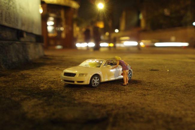 Street art of Slinkachu: Little People in the City
