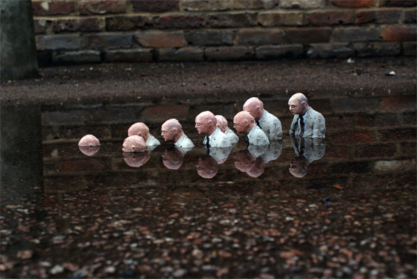 Isaac-Cordal-Street-Art-artist