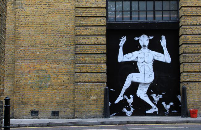 RUN-Dscreet-Foot-In-The-Door-Street-Art-London-6